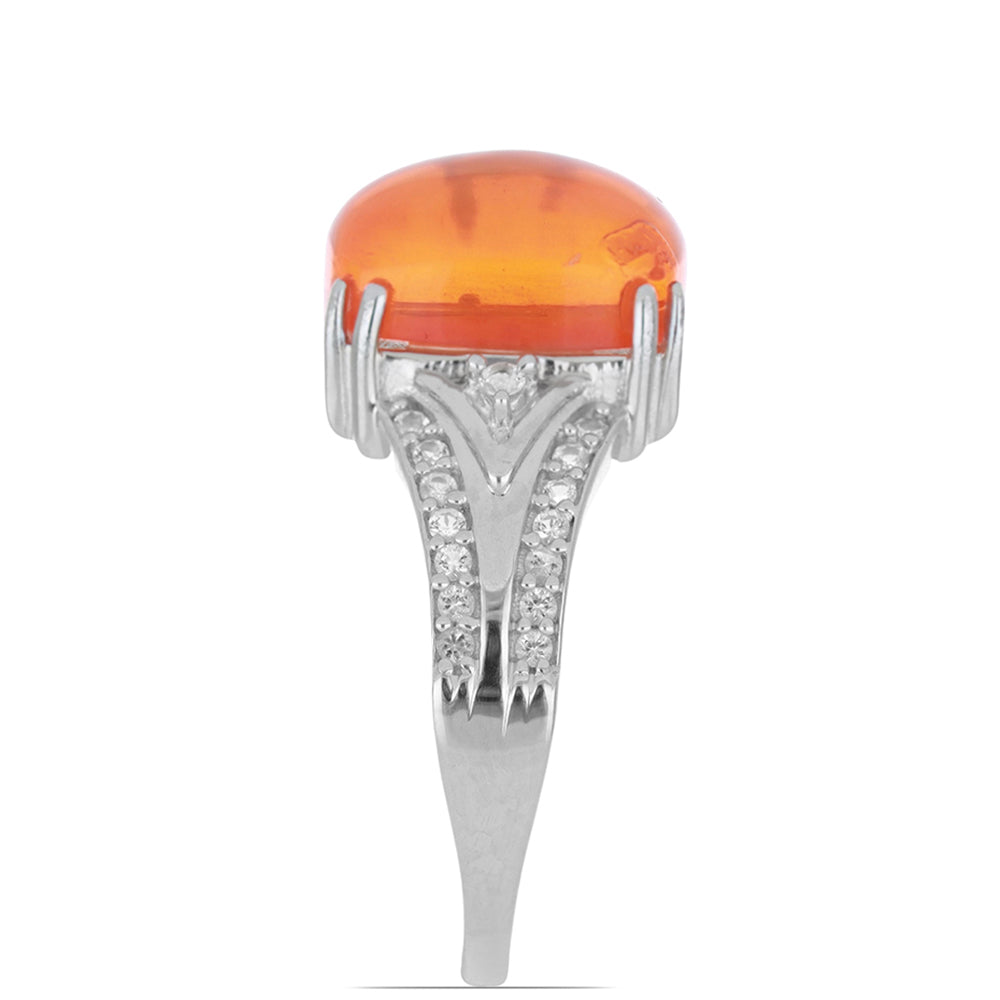 Stříbro 925/1000 - Prsten s Oranžovým Opálem z Lega Dembi a Bílým Topazem - Karátové číslo: 3.39. přibližná hmotnost: 3.89 gramů